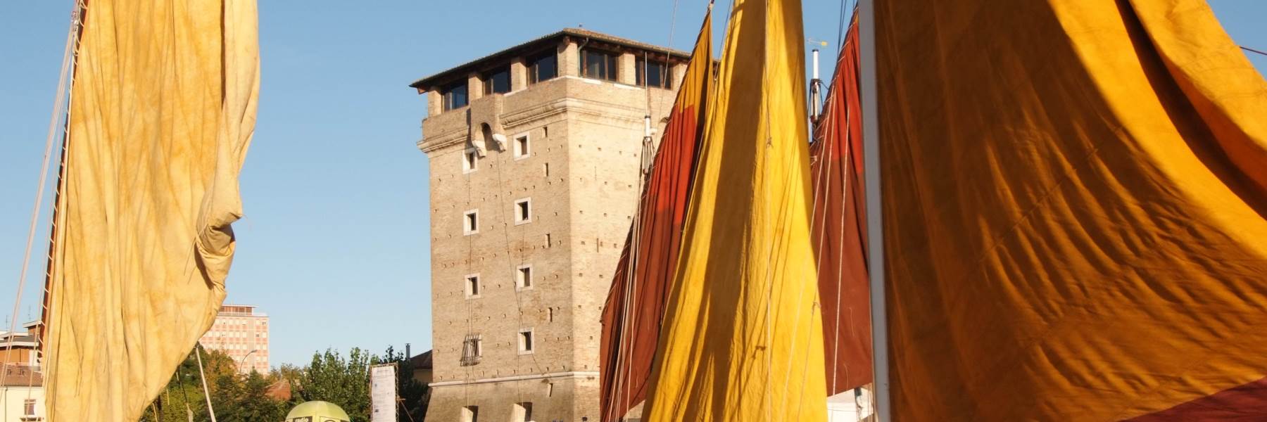 Caplét Under the tower